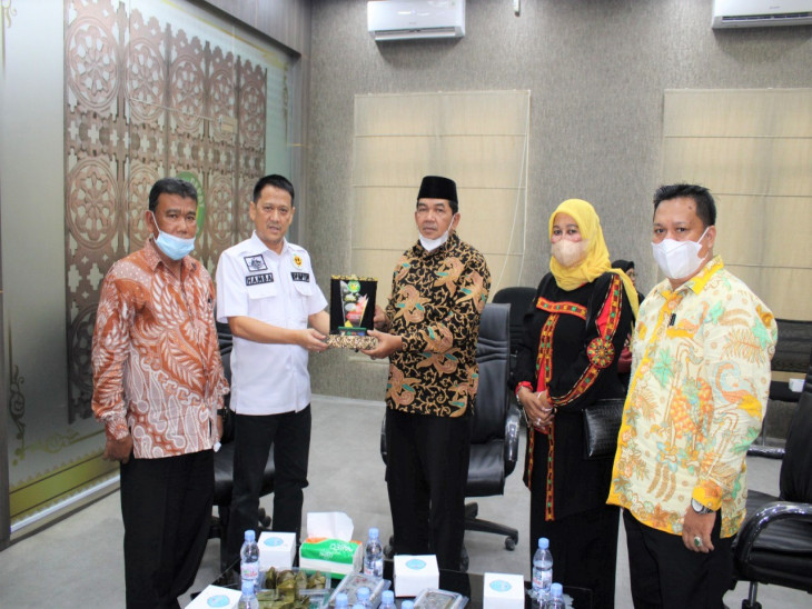Raih Standar Pelayanan Publik, Pemerintah Kabupaten Aceh Barat Daya Studi Banding ke DPMPTSP Kabupaten Kampar
