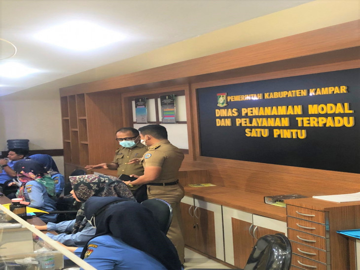 Praja Institut Pemerintahan Dalam Negeri Melakukan Kegiatan Riset/ Pra Riset dan Pengumpulan Data Skripsi di Dinas Penanaman Modal dan Pelayanan Terpadu Satu Pintu Kabupaten Kampar