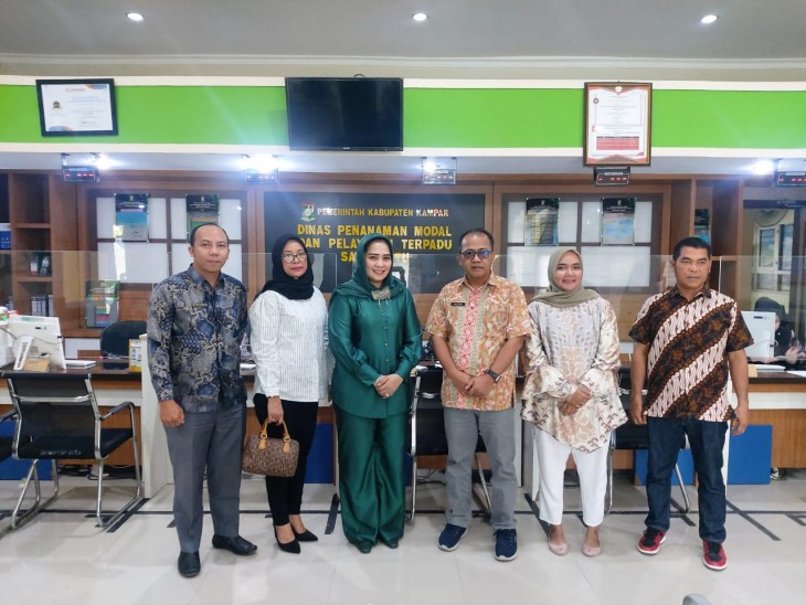 Kunjungan Kerja Komisi 