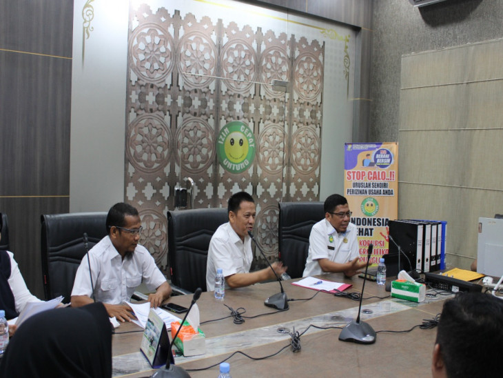 Menerima Tim Penilai Kinerja DPMPTSP yang ditugasi Kementerian Investasi/BKPM