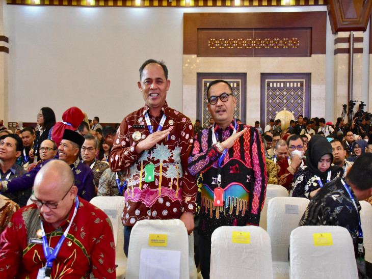 Rakornas Investasi Tahun 2023 Dibuka Oleh Presiden RI Ir. Joko Widodo, Pj Bupati Kampar : Bangkitkan Ekonomi Daerah, Kampar Siap dan Terbuka Untuk Investasi.