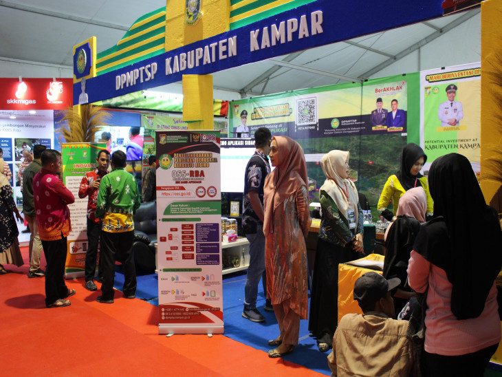 Kampar Expo 2023, Stand DPMPTSP Kampar Juga Memfasilitasi/Pendampingan Pelaku Usaha UMKM dalam Pembuatan NIB/Izin Usaha