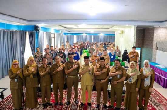 DPMPTSP Kabupaten Kampar Gelar Bimbingan Teknis Perizinan Berusaha dan Pengawasan Kepatuhan Berbasis Risiko, Sekaligus Fasilitasi Kemitraan Usaha Besar dengan UMKM